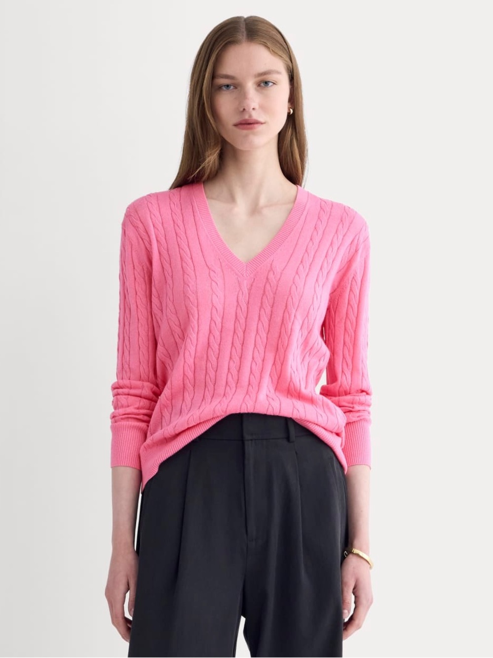 Everlane The Cable V-Neck in Cotton Cashmere Deep Pink S Feminine Coastal Chic